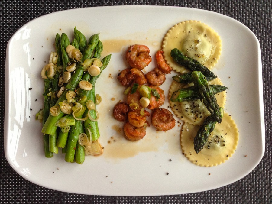 Ravioli asparagi e scampi